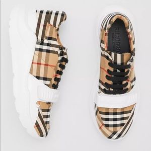Burberry mens check sneakers (Regis)